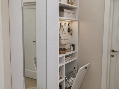 Dressing la comandă alb cu oglindă, rafturi pentru accesorii și sertar basculant pentru pantofi