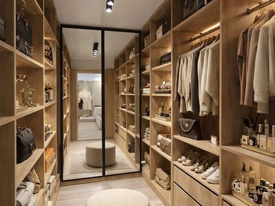 Dressing la comandă tip walk-in cu rafturi deschise, oglindă și iluminare LED integrată